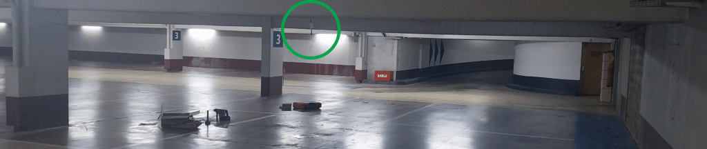 Exemple de pose de la jauge R130 entre deux points d'ancrage