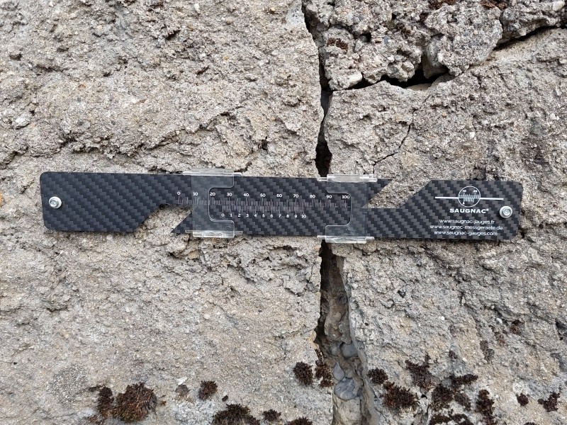 Kit De 5 Jauges De Fissures Acryliques – Surveillez L'évolution Des Fissures Murales Facilement !