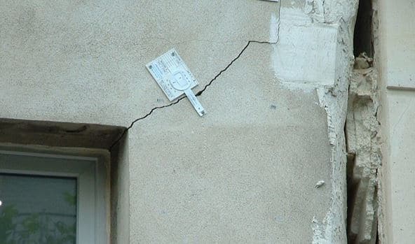 Pose de G6 pour suivi de fissures obliques