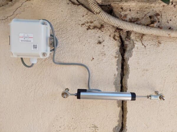 Fissuromètre connecté R2 à grande amplitude