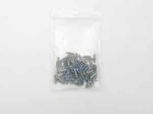 Sachet de chevilles et vis pour fixation jauge Saugnac